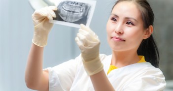 歯の神経の治療方法とは?神経を取る場合と治療が長引く理由。